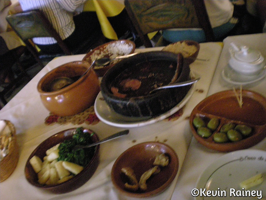 Feijoada and arroz con tacacau