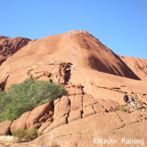 Looking up Uluru