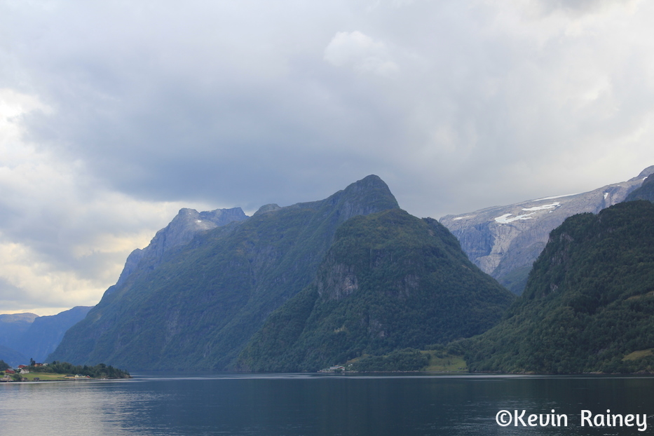 Leaving the Nordfjorden and Olden behind