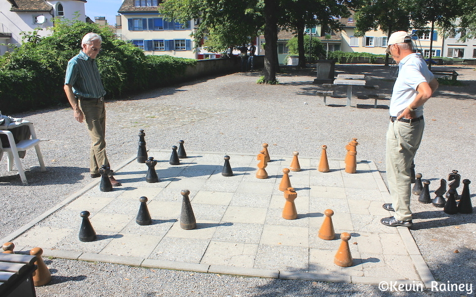 Old men playing chess at the Lindenhoff
