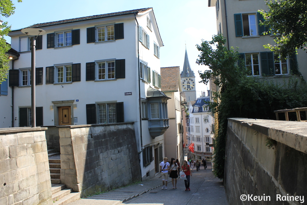 Walking from the Lindenhof to the Altstadt