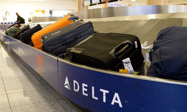 Delta-Airlines-Baggage